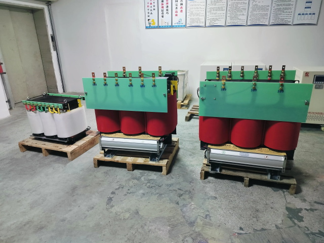 东方KS11-1000KVA矿用变压器
